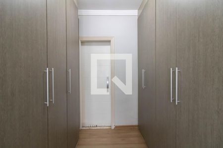 Casa à venda com 263m², 5 quartos e 3 vagasCloset da Suíte 1