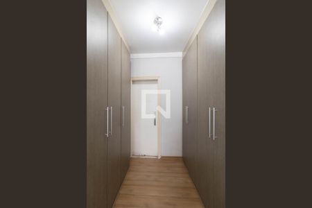 Casa à venda com 263m², 5 quartos e 3 vagasCloset da Suíte 1