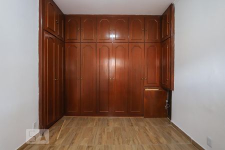 Quarto 1 de casa à venda com 2 quartos, 195m² em Vila Carbone, São Paulo