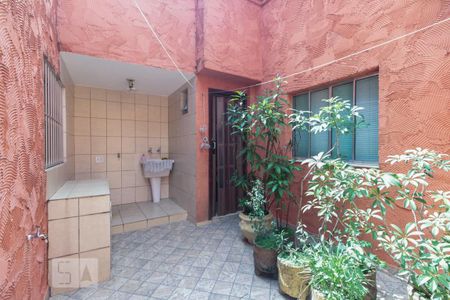 Casa à venda com 110m², 3 quartos e 1 vaga Casa à venda com 110m², 3 quartos e 1 vagaQuintal e Área de serviço