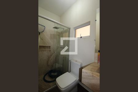 Casa à venda com 240m², 3 quartos e 4 vagasBanheiro da Varanda Gourmet