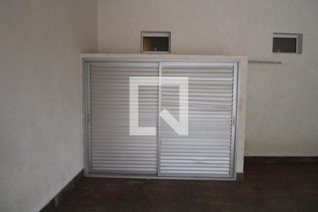 Casa à venda com 240m², 3 quartos e 4 vagasEntrada e Garagem - Depósito