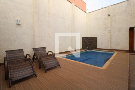 Casa à venda com 240m², 3 quartos e 4 vagasQuintal