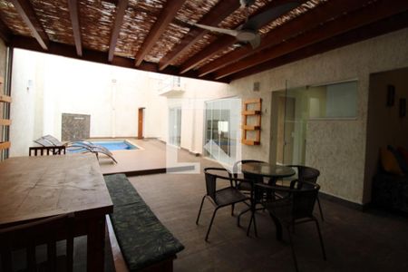 Casa à venda com 240m², 3 quartos e 4 vagasVaranda Gourmet