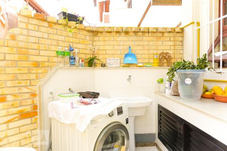 Casa de condomínio à venda com 263m², 4 quartos e 3 vagasÁrea de Serviço