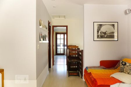 Casa de condomínio à venda com 263m², 4 quartos e 3 vagasSala de TV