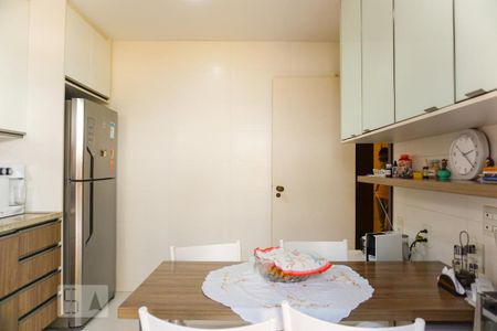 Casa de condomínio à venda com 263m², 4 quartos e 3 vagasCozinha