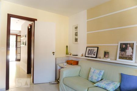 Casa de condomínio à venda com 263m², 4 quartos e 3 vagasQuarto