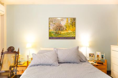 Casa de condomínio à venda com 263m², 4 quartos e 3 vagas Casa de condomínio à venda com 263m², 4 quartos e 3 vagasSuíte 2