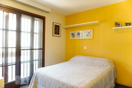 Casa de condomínio à venda com 263m², 4 quartos e 3 vagas Casa de condomínio à venda com 263m², 4 quartos e 3 vagasSuíte 1