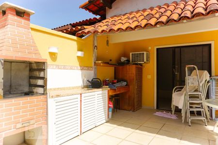 Casa de condomínio à venda com 263m², 4 quartos e 3 vagasVaranda Gourmet