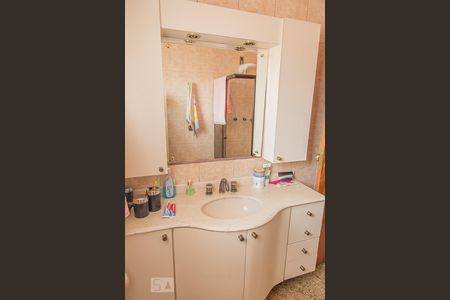Casa à venda com 157m², 3 quartos e 3 vagas Casa à venda com 157m², 3 quartos e 3 vagasBanheiro Social