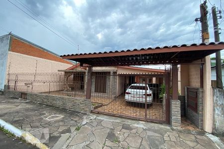 Casa à venda com 280m², 4 quartos e 4 vagasFachada