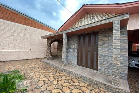 Casa à venda com 280m², 4 quartos e 4 vagasFachada