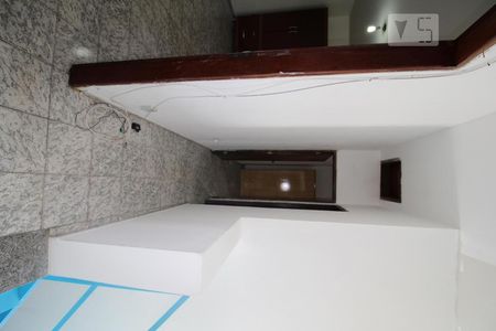 Casa à venda com 225m², 5 quartos e 3 vagasCorredor (piso superior)