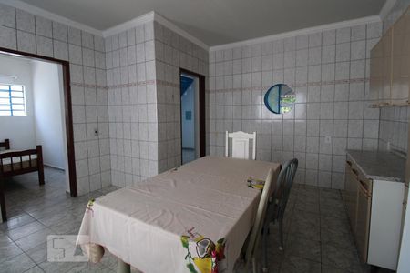 Casa à venda com 225m², 5 quartos e 3 vagasCozinha