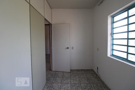 Casa à venda com 225m², 5 quartos e 3 vagasQuarto 3 (piso superior)