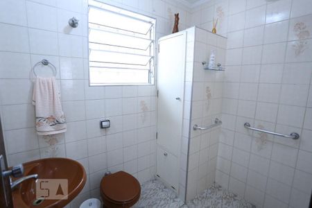 Casa à venda com 300m², 4 quartos e 5 vagasBanheiro - Casa 1