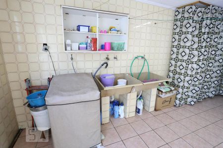 Casa à venda com 300m², 4 quartos e 5 vagasÁrea de Serviço