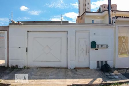 Casa à venda com 233m², 3 quartos e 2 vagas