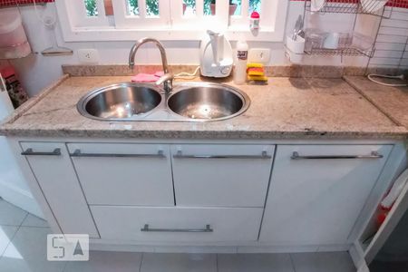 Casa à venda com 233m², 3 quartos e 2 vagas