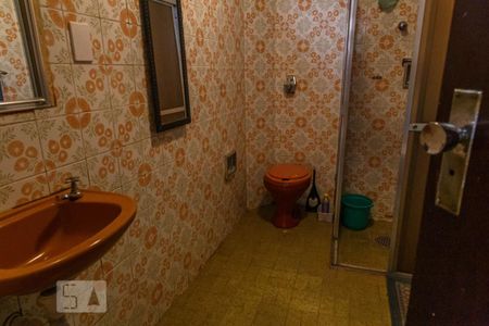 Casa à venda com 495m², 5 quartos e 5 vagasBanheiro 2