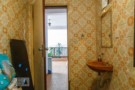 Casa à venda com 495m², 5 quartos e 5 vagasBanheiro 2