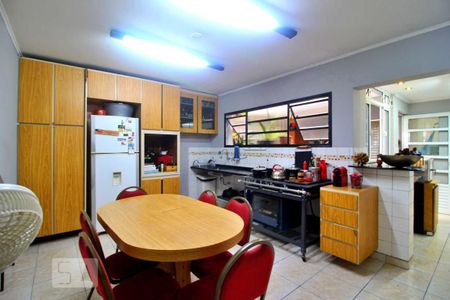 Casa à venda com 250m², 3 quartos e 2 vagasCozinha