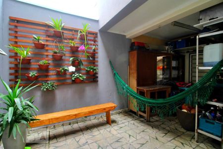 Casa à venda com 250m², 3 quartos e 2 vagasQuintal