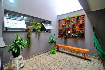 Casa à venda com 250m², 3 quartos e 2 vagasQuintal