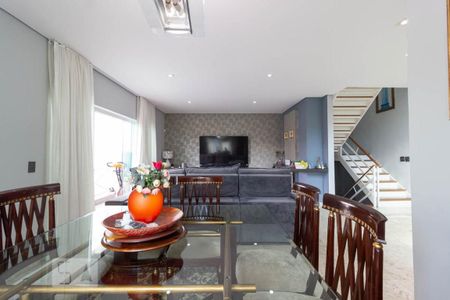 Casa à venda com 500m², 3 quartos e 3 vagas Casa à venda com 500m², 3 quartos e 3 vagasSala 1