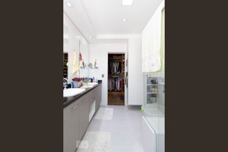 Casa à venda com 500m², 3 quartos e 3 vagas Casa à venda com 500m², 3 quartos e 3 vagasBanheiro Suíte 1