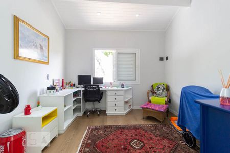 Casa à venda com 500m², 3 quartos e 3 vagas Casa à venda com 500m², 3 quartos e 3 vagasSuíte 3