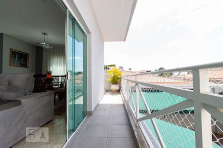 Casa à venda com 500m², 3 quartos e 3 vagas Casa à venda com 500m², 3 quartos e 3 vagasVaranda Sala 1