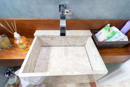 Casa à venda com 500m², 3 quartos e 3 vagas Casa à venda com 500m², 3 quartos e 3 vagasLavabo 1