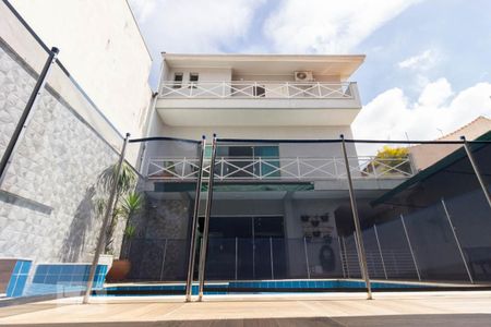 Casa à venda com 500m², 3 quartos e 3 vagas Casa à venda com 500m², 3 quartos e 3 vagasQuintal
