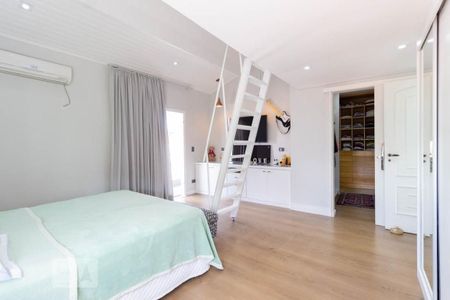 Casa à venda com 500m², 3 quartos e 3 vagas Casa à venda com 500m², 3 quartos e 3 vagasSuíte 1