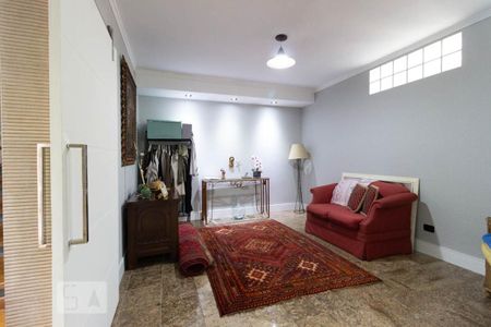 Casa à venda com 500m², 3 quartos e 3 vagas Casa à venda com 500m², 3 quartos e 3 vagasSala 2