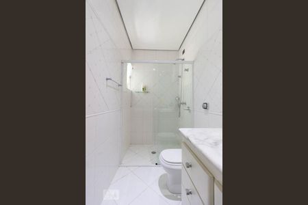 Casa à venda com 500m², 3 quartos e 3 vagas Casa à venda com 500m², 3 quartos e 3 vagasBanheiro Suíte 2