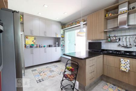 Casa à venda com 500m², 3 quartos e 3 vagas Casa à venda com 500m², 3 quartos e 3 vagasCozinha