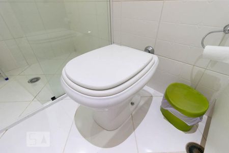 Casa à venda com 500m², 3 quartos e 3 vagas Casa à venda com 500m², 3 quartos e 3 vagasBanheiro Suíte 2