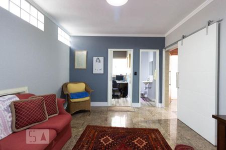 Casa à venda com 500m², 3 quartos e 3 vagas Casa à venda com 500m², 3 quartos e 3 vagasSala 2