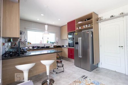 Casa à venda com 500m², 3 quartos e 3 vagas Casa à venda com 500m², 3 quartos e 3 vagasCozinha