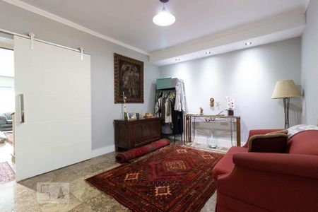 Casa à venda com 500m², 3 quartos e 3 vagas Casa à venda com 500m², 3 quartos e 3 vagasSala 2