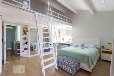 Casa à venda com 500m², 3 quartos e 3 vagas Casa à venda com 500m², 3 quartos e 3 vagasSuíte 1