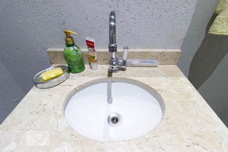 Casa à venda com 500m², 3 quartos e 3 vagas Casa à venda com 500m², 3 quartos e 3 vagasLavabo 2