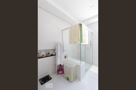 Casa à venda com 500m², 3 quartos e 3 vagas Casa à venda com 500m², 3 quartos e 3 vagasBanheiro Suíte 1