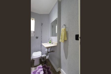 Casa à venda com 500m², 3 quartos e 3 vagas Casa à venda com 500m², 3 quartos e 3 vagasLavabo 2