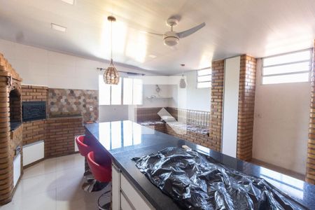 Casa à venda com 293m², 5 quartos e 1 vaga Casa à venda com 293m², 5 quartos e 1 vagaChurrasqueira
