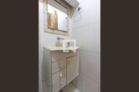 Casa à venda com 293m², 5 quartos e 1 vaga Casa à venda com 293m², 5 quartos e 1 vagaLavabo 2